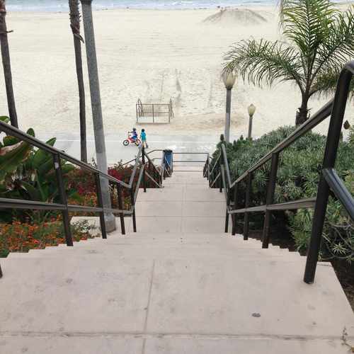 photo of 9th Place Beach Entrance at 1 South 9th Place Long Beach CA 90802
