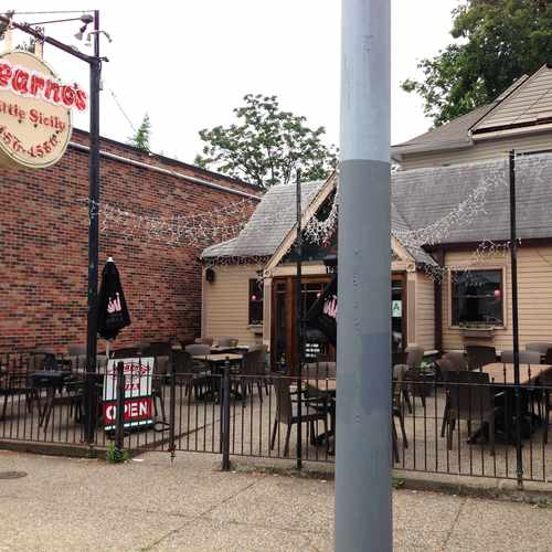 photo of Bearno's Pizza at 1331 Bardstown Rd Louisville KY 40204