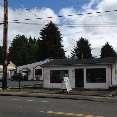 photo of Donut Queen at 50 Southeast 58th Avenue Portland OR 97215
