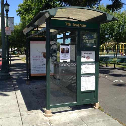 photo of E 12th St:7th Av at 655 International Boulevard Oakland CA 94606