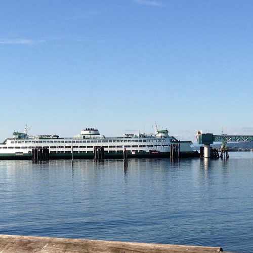 photo of Edmonds Ferry at Public Fishing Pier Edmonds WA 98020