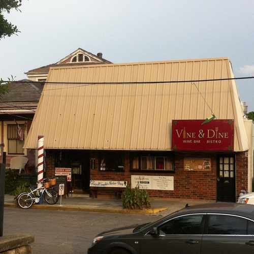photo of Vine and Dine at 141 Delaronde Street New Orleans LA 70114