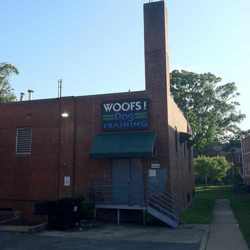photo of Woofs Dog Training Center at 4241 North Pershing Drive Arlington VA 22203