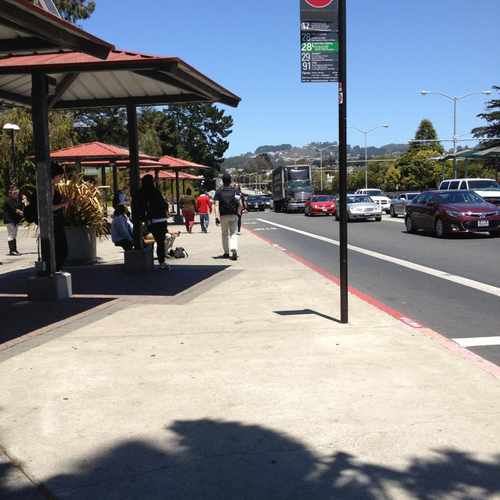 photo of 19th Ave & Holloway Ave at 242 Denslowe Drive San Francisco CA 94132