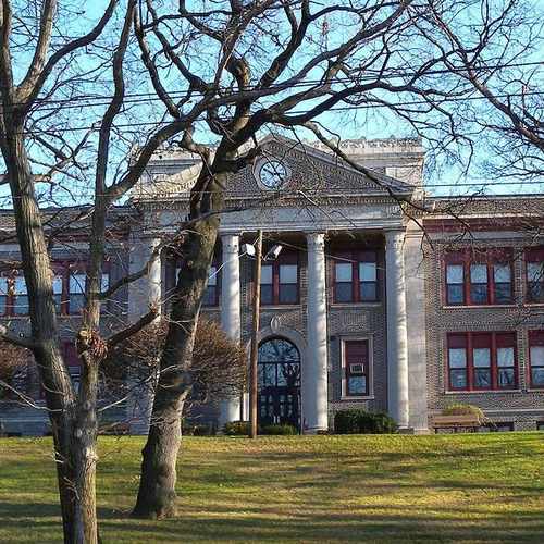 photo of Cliffside Park High School at 64 Riverview Avenue Cliffside Park NJ 07010