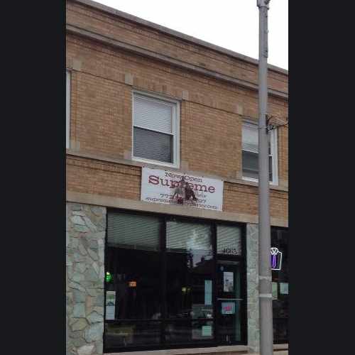 photo of Supreme Beauty Parlor at 4665 North Manor Avenue Chicago IL 60625