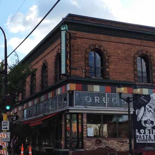 photo of Loring Bar & Restaurant at 322 13th Avenue Southeast Minneapolis MN 55414