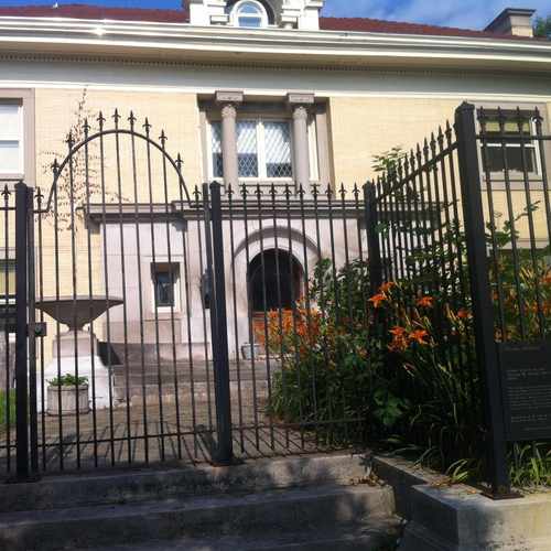 photo of Edward Colvin House, Chicago Landmark at 6000 North Sheridan Road Chicago IL 60660