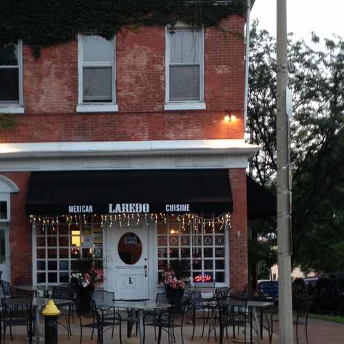 photo of Laredo on LaFayette Square at 2001 Park Avenue St. Louis MO 63104