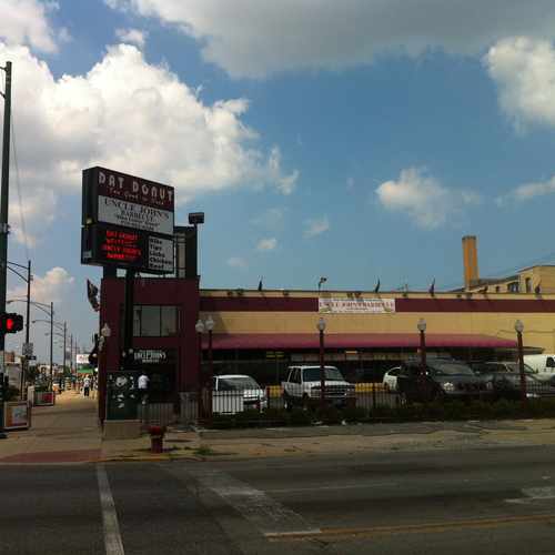 photo of Dat Old Fashioned Donut at 8251 South Cottage Grove Avenue Chicago IL 60619