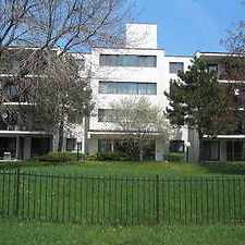 Rental info for Charlemagne 3 1/2 et 4 1/2 chauffé, eau chaude