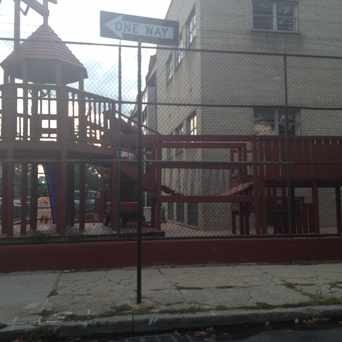 Photo of E 19 Avenue S in Sheepshead Bay, New York