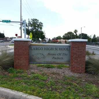 Photo of Largo High School in Largo