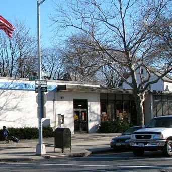Photo of Kew Gardens Library in Kew Gardens Hills, New York