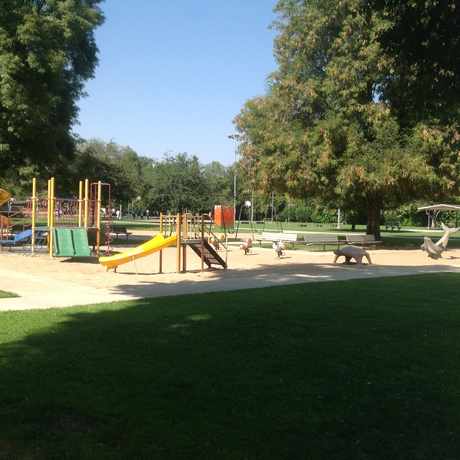 Photo of Beale Park in Bakersfield