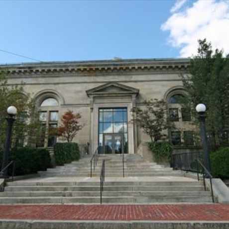 Photo of Robbins Library in Arlington