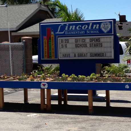 Photo of Lincoln Elementary School in Torrance