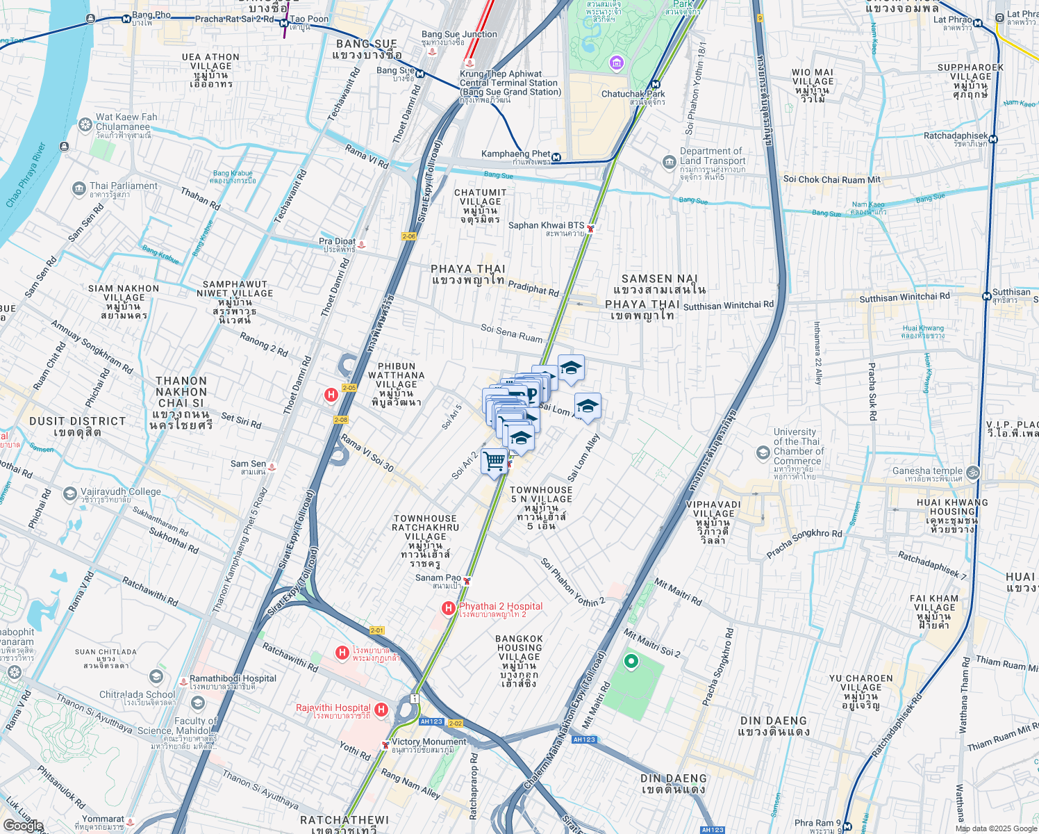 map of restaurants, bars, coffee shops, grocery stores, and more near 400 Phahonyothin in Bangkok