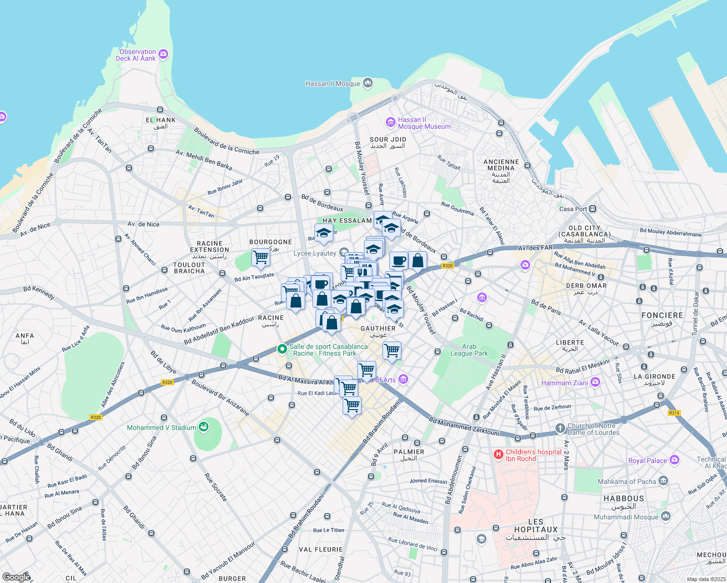 map of restaurants, bars, coffee shops, grocery stores, and more near Rue Abbas Mahmoud Al Akkad in Casablanca