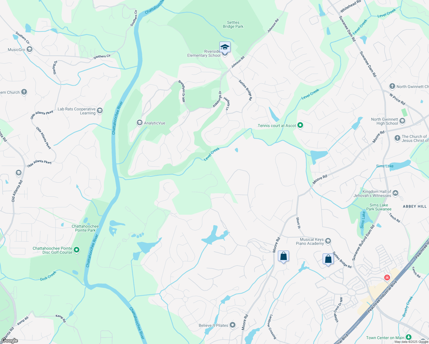map of restaurants, bars, coffee shops, grocery stores, and more near 811 Woodvale Point in Suwanee