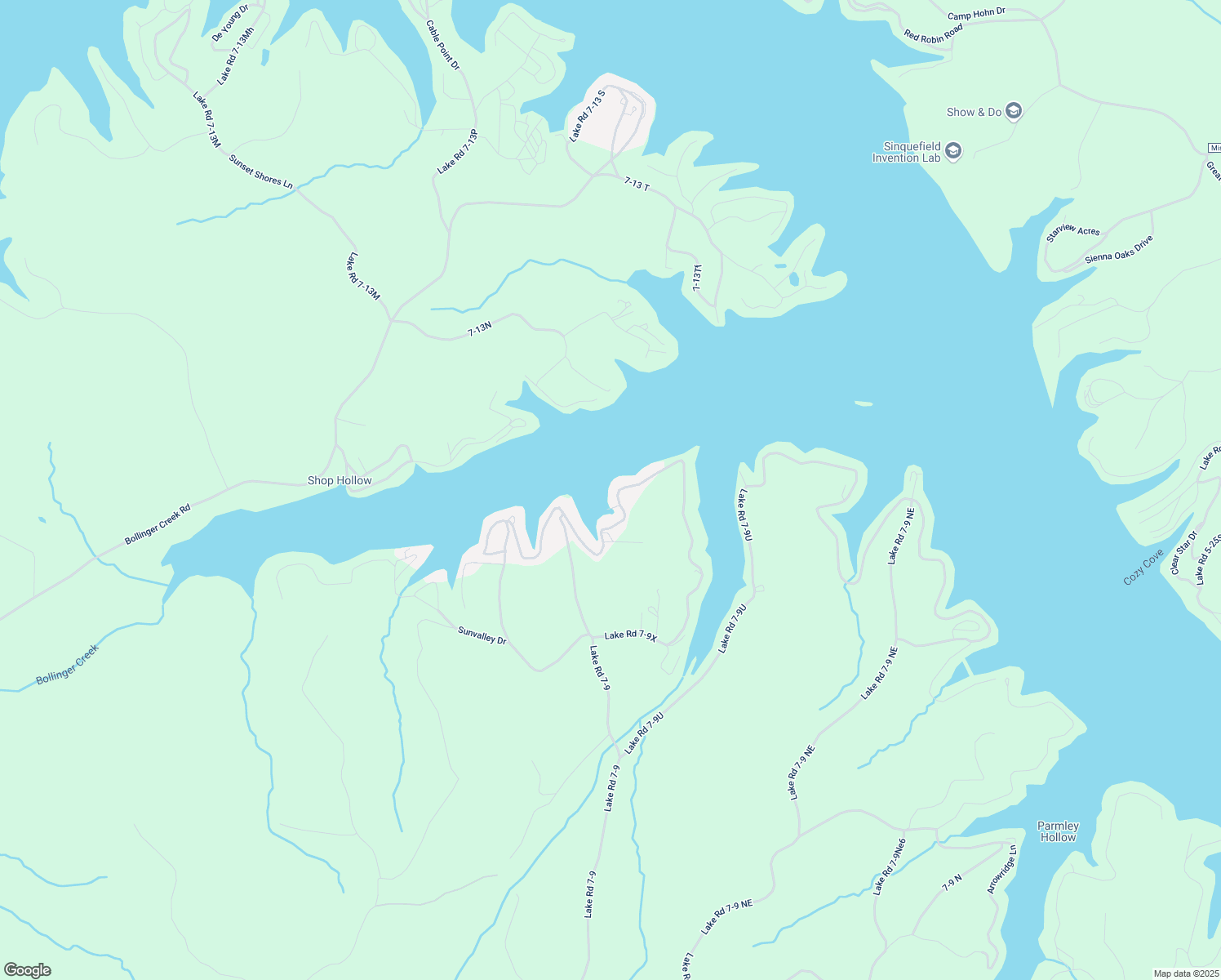 map of restaurants, bars, coffee shops, grocery stores, and more near Lake Road 7-9X in Roach