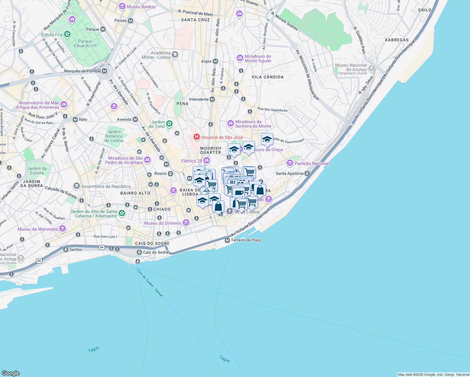map of restaurants, bars, coffee shops, grocery stores, and more near Rua do Recolhimento in Lisboa