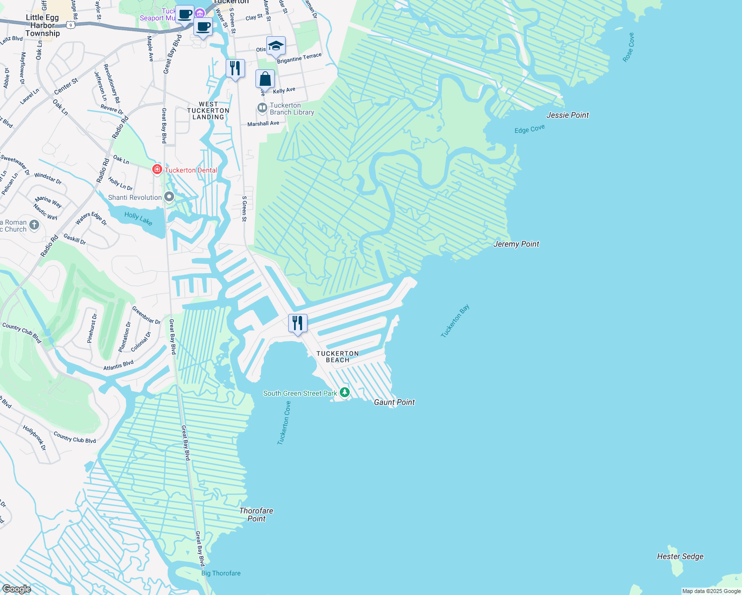 map of restaurants, bars, coffee shops, grocery stores, and more near 354 Kingfisher Road in Tuckerton