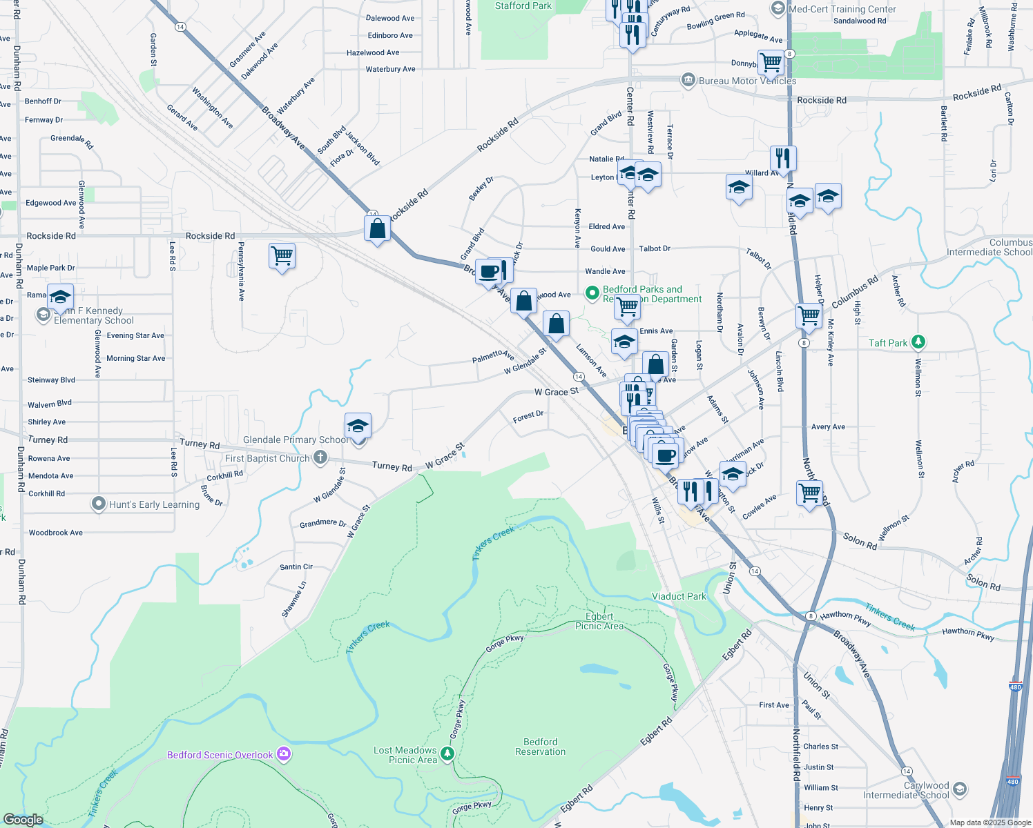 map of restaurants, bars, coffee shops, grocery stores, and more near 121 Forest Dr in Bedford