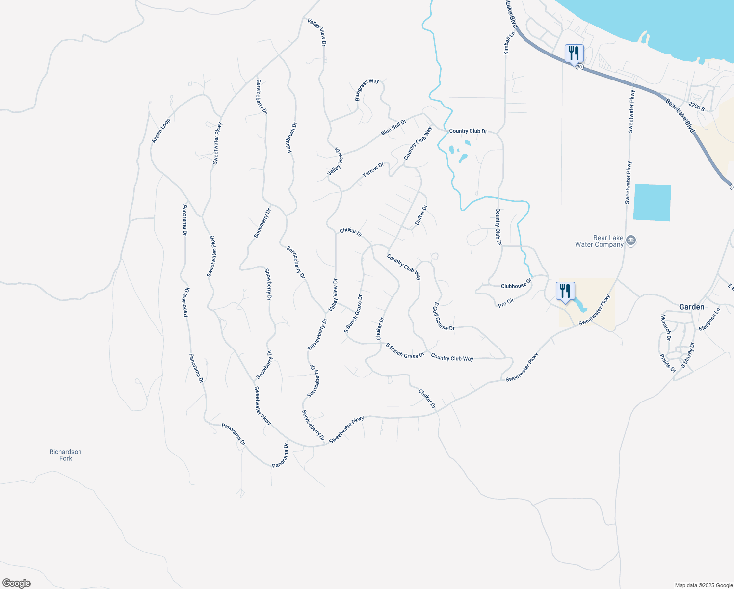 map of restaurants, bars, coffee shops, grocery stores, and more near 388 Cricket Circle in Garden City
