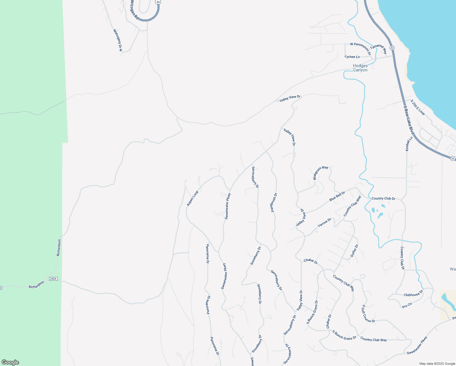 map of restaurants, bars, coffee shops, grocery stores, and more near 3525 South Sweetwater Parkway in Garden City