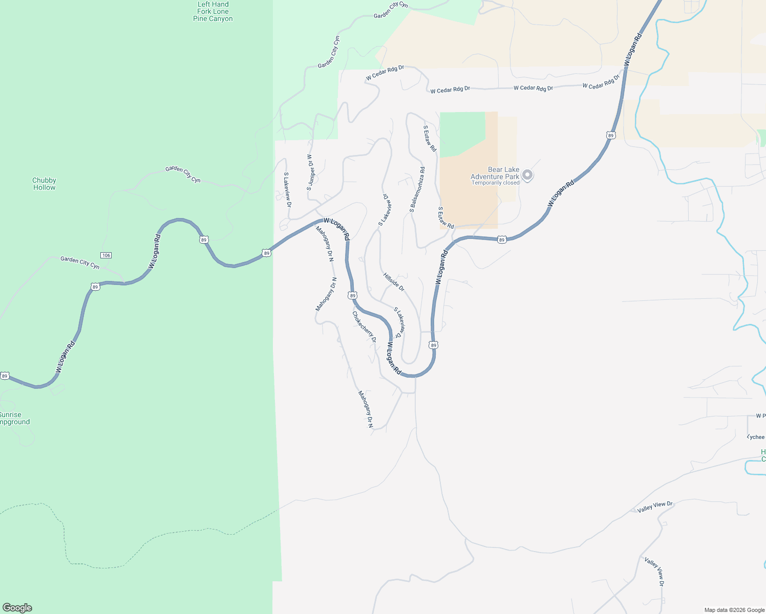 map of restaurants, bars, coffee shops, grocery stores, and more near 1127 Lakeview Drive in Garden City