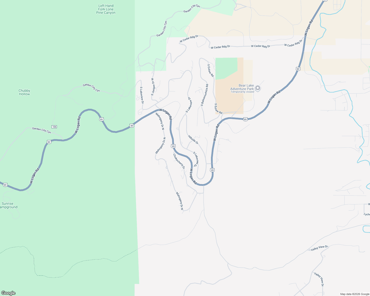 map of restaurants, bars, coffee shops, grocery stores, and more near 1127 Lakeview Drive in Garden City