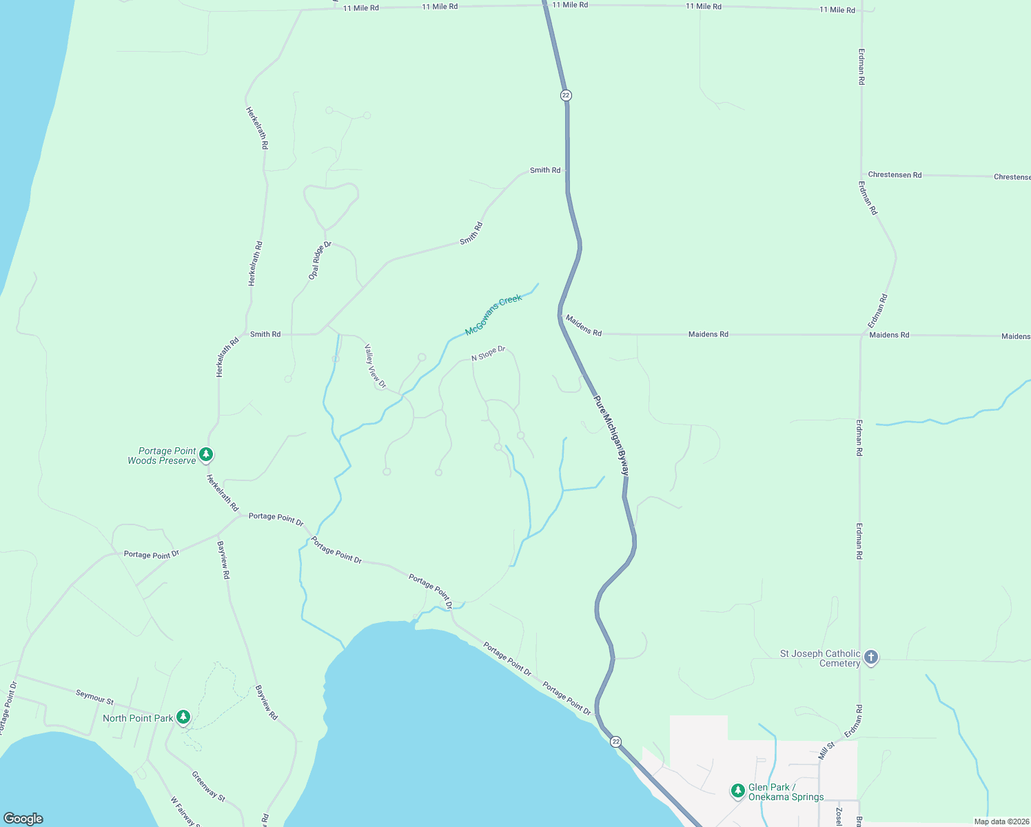 map of restaurants, bars, coffee shops, grocery stores, and more near Eagle Ridge Circle in Onekama