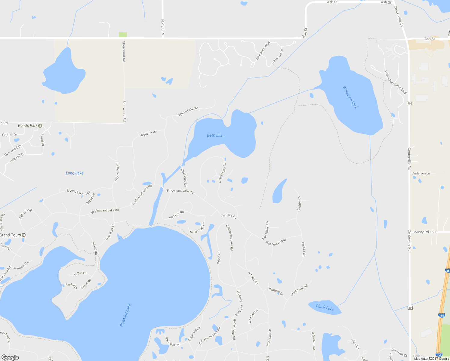 map of restaurants, bars, coffee shops, grocery stores, and more near 2 Crocus Lane in North Oaks