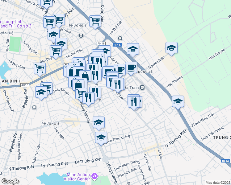 map of restaurants, bars, coffee shops, grocery stores, and more near Đường Lê Lợi in Đông Hà