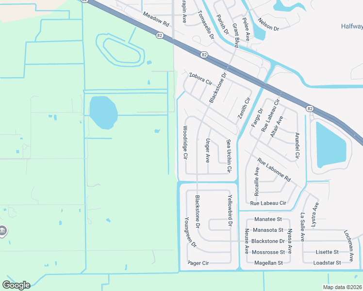 map of restaurants, bars, coffee shops, grocery stores, and more near 824 Woodridge Circle in Fort Myers