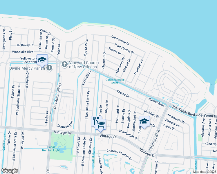 map of restaurants, bars, coffee shops, grocery stores, and more near 620 Vouray Drive in Kenner