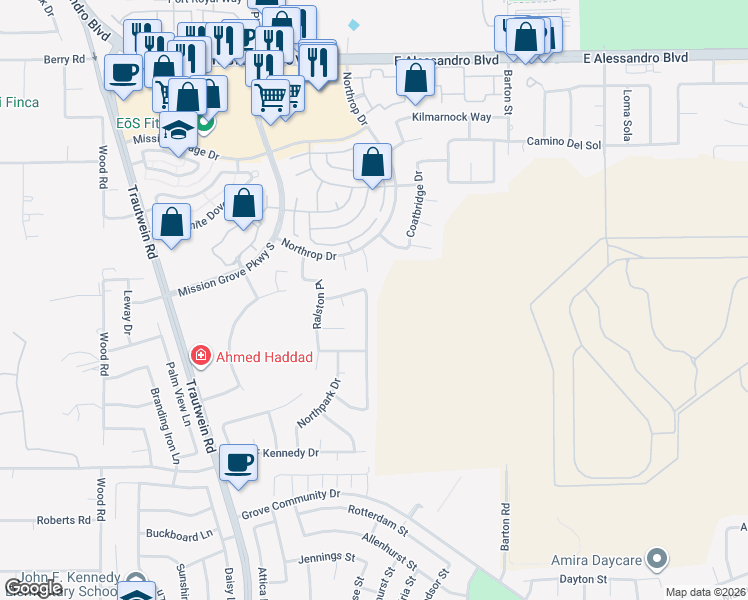map of restaurants, bars, coffee shops, grocery stores, and more near 7932 La Crosse Way in Riverside