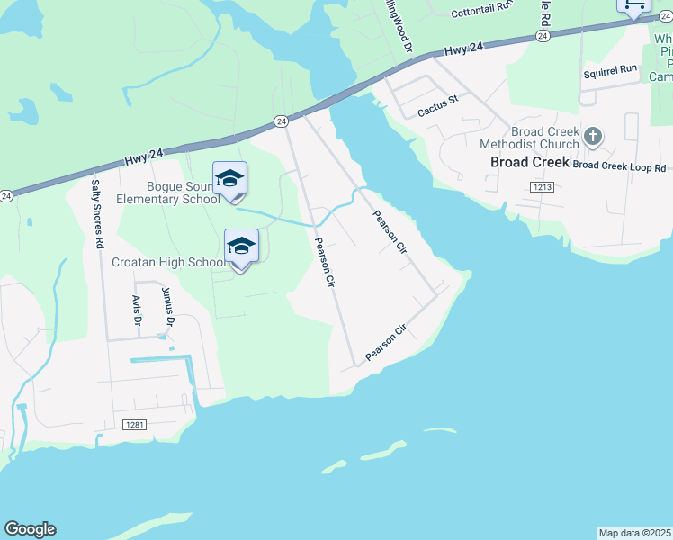 map of restaurants, bars, coffee shops, grocery stores, and more near 560 Pearson Circle in Newport