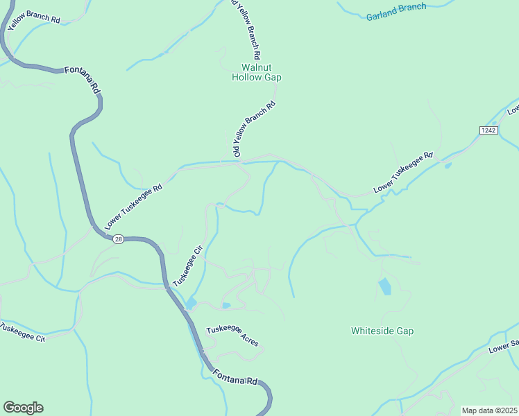 map of restaurants, bars, coffee shops, grocery stores, and more near Tuskeegee Circle in Robbinsville