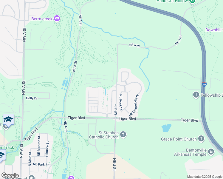 map of restaurants, bars, coffee shops, grocery stores, and more near 1519 Northeast Dysart Woods Lane in Bentonville
