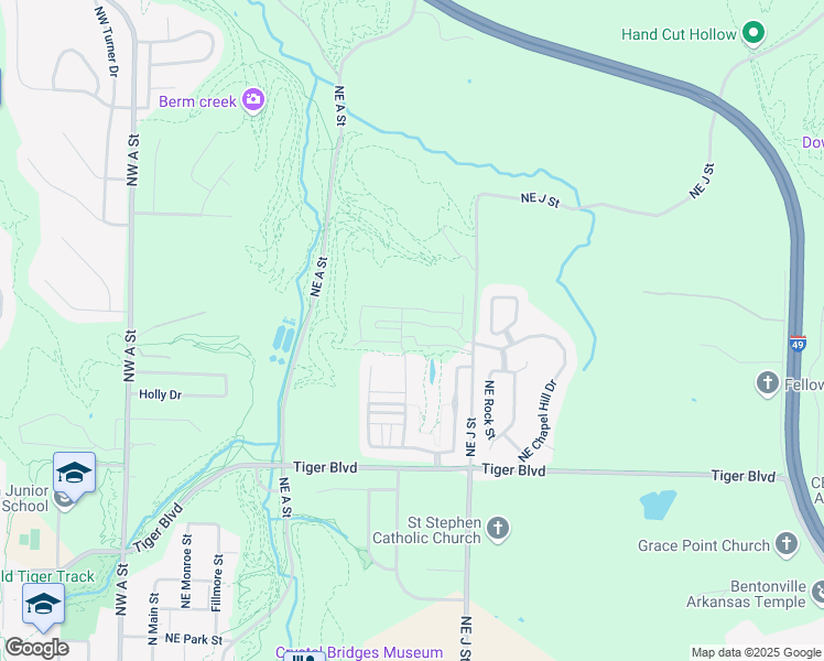 map of restaurants, bars, coffee shops, grocery stores, and more near 906 Northeast Heights Lane in Bentonville