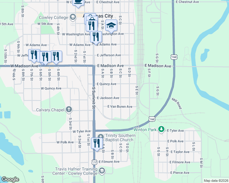 map of restaurants, bars, coffee shops, grocery stores, and more near 835 South B Street in Arkansas City