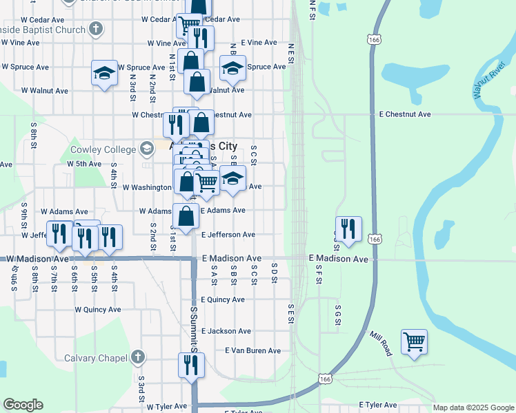 map of restaurants, bars, coffee shops, grocery stores, and more near 326 S C St in Arkansas City