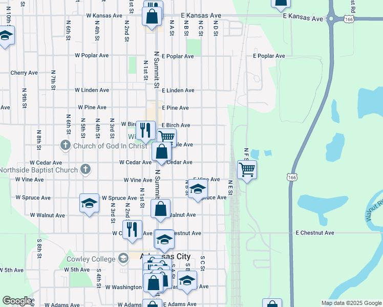 map of restaurants, bars, coffee shops, grocery stores, and more near 702 N B St in Arkansas City