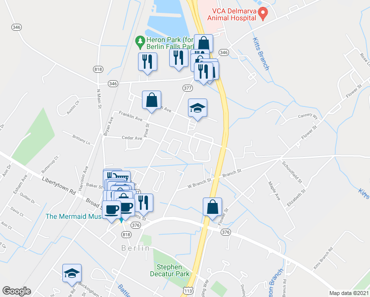 map of restaurants, bars, coffee shops, grocery stores, and more near 14 Franklin Square in Berlin