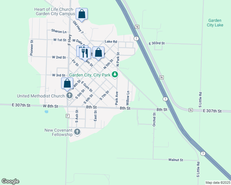 map of restaurants, bars, coffee shops, grocery stores, and more near 701 Park Avenue in Garden City