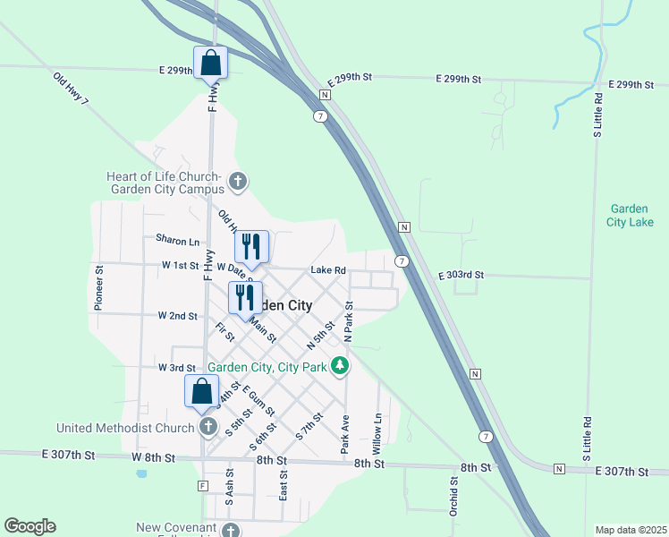 map of restaurants, bars, coffee shops, grocery stores, and more near 5 Lake Road in Garden City