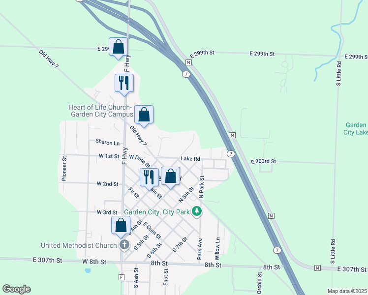 map of restaurants, bars, coffee shops, grocery stores, and more near 5 Lake Road in Garden City