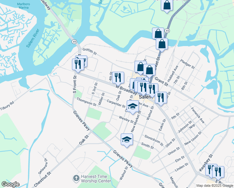 map of restaurants, bars, coffee shops, grocery stores, and more near 17 Oak Street in Salem